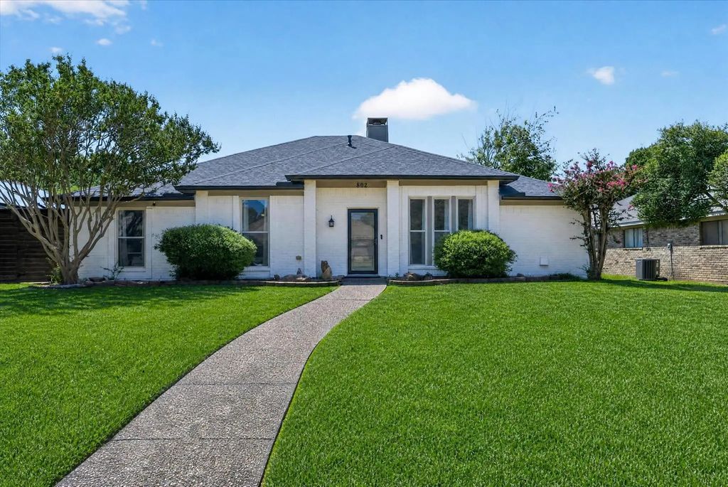 802 Green Brook Drive, Allen