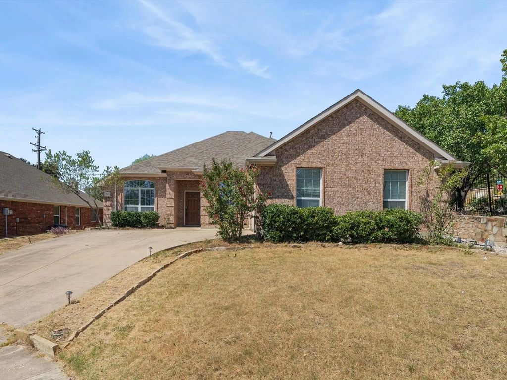 1305 Clear Meadow Court, Rockwall