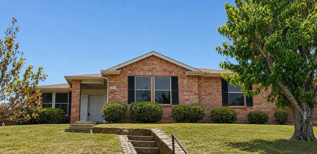 2828 Ingram Circle, Mesquite