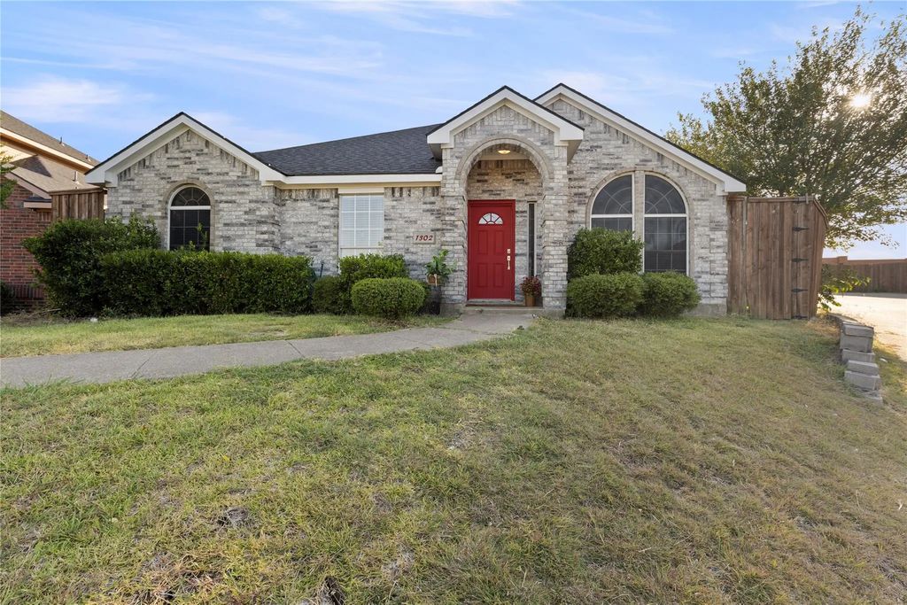 1302 Ryan Drive, Mesquite