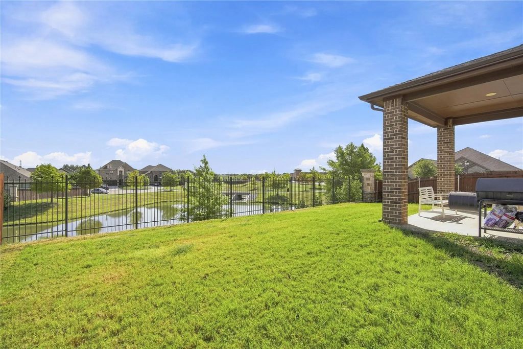 8121 Loretta Day Drive, Arlington