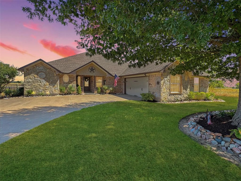 7205 Muirfield Drive, Cleburne