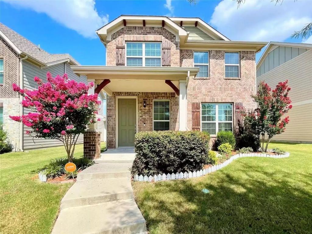 712 Whitemarsh Drive, Aubrey