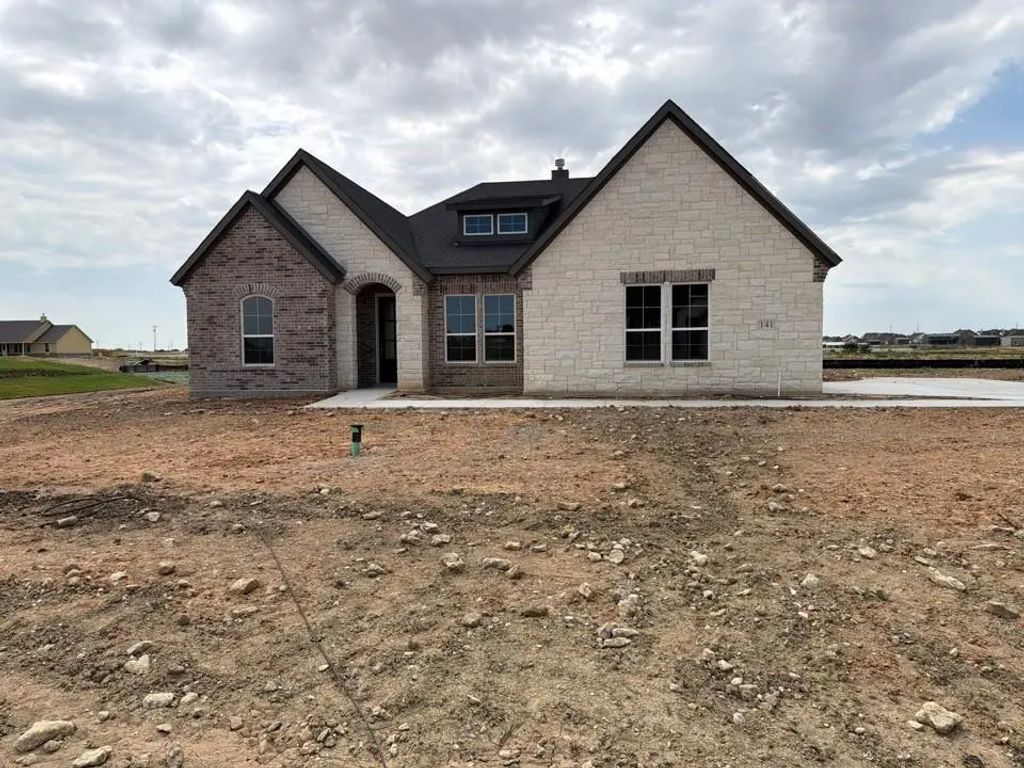 141 Pheasant Run Drive, New Fairview