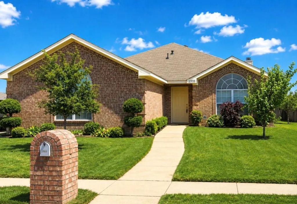 12333 Silver Mist Trail, Fort Worth
