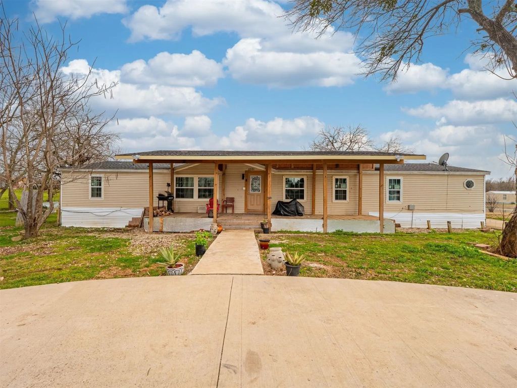 8591 W Ridge Drive, Quinlan