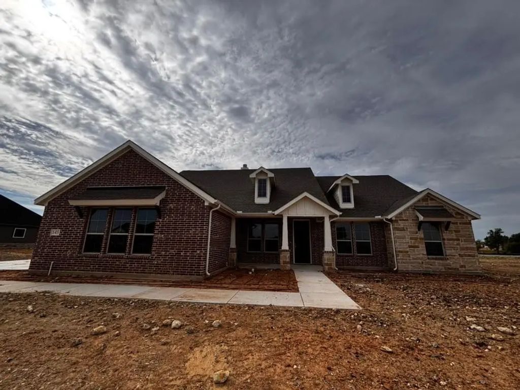 145 Pheasant Run Drive, New Fairview