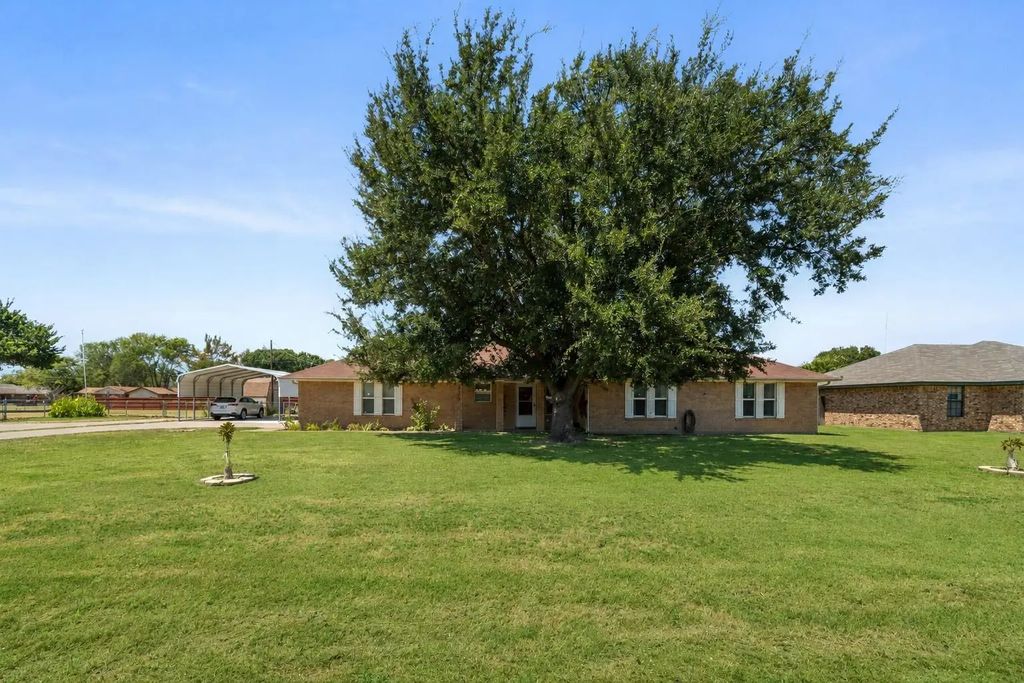119 Prairie Creek Road, Red Oak