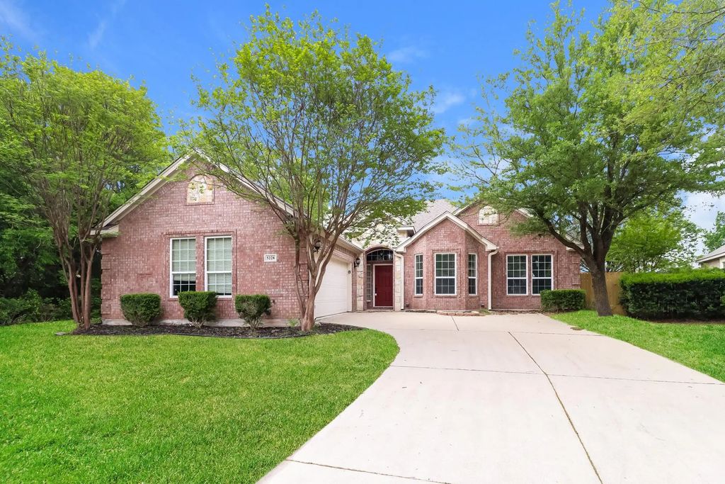 5228 Estrella Lane, Benbrook