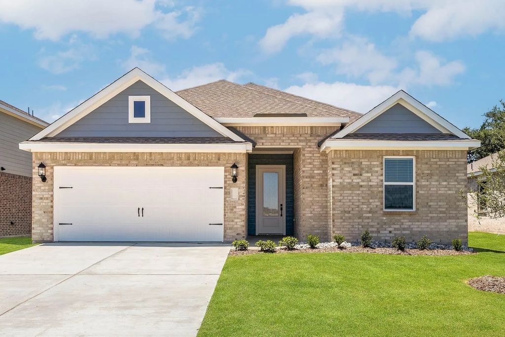 1017 Holly Drive, Hutchins