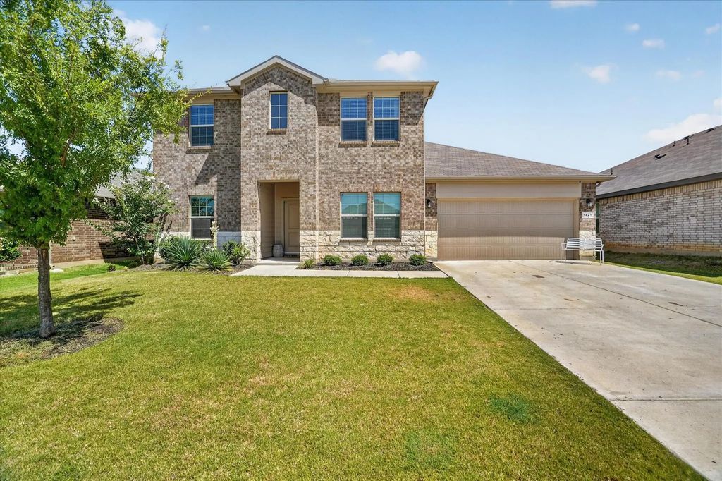 1425 Bennett Drive, Burleson