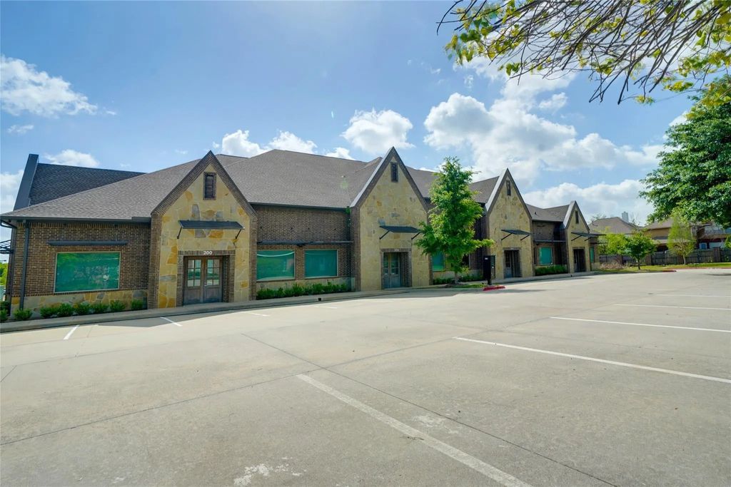 3551 Eldorado Parkway 300, McKinney