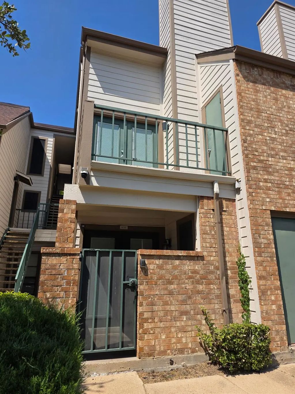 2301 Balsam Drive M202, Arlington
