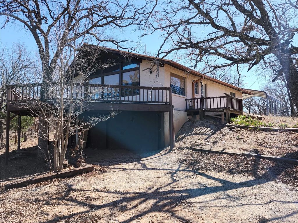 380 Nocona Drive, Nocona