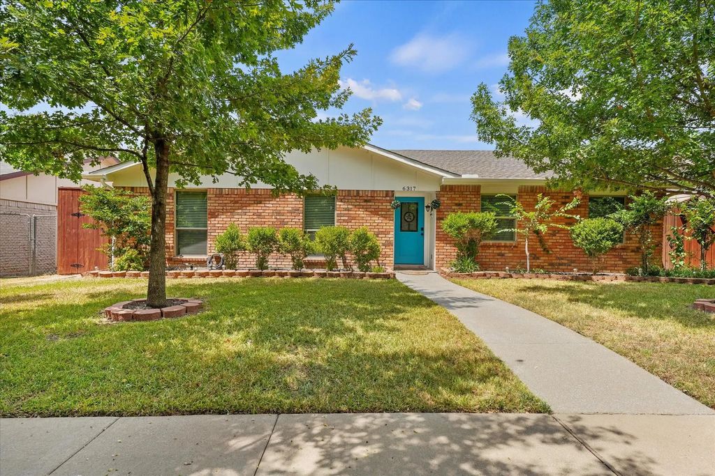 6317 Briar Knoll Drive, Garland