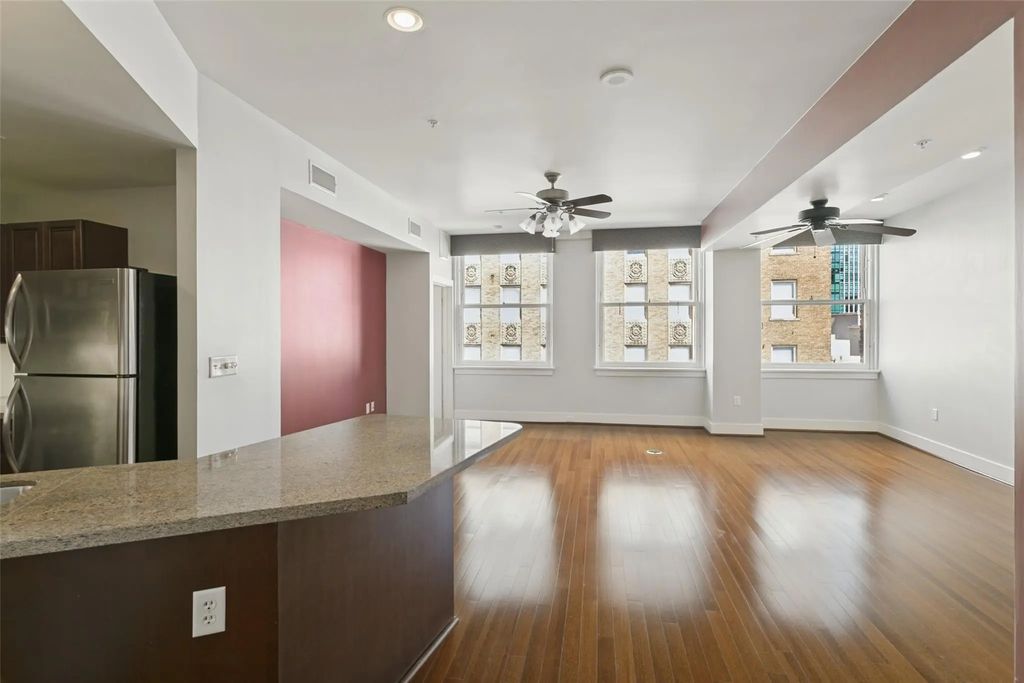 411 W 7th Street 707, Fort Worth
