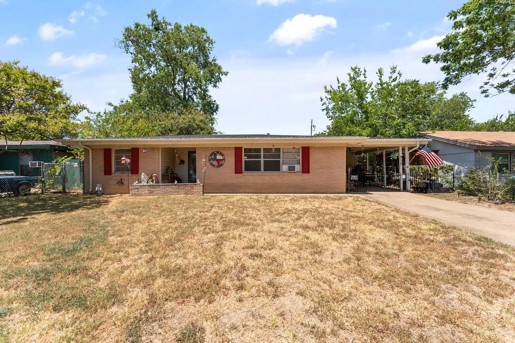 915 Liberty Drive, Irving