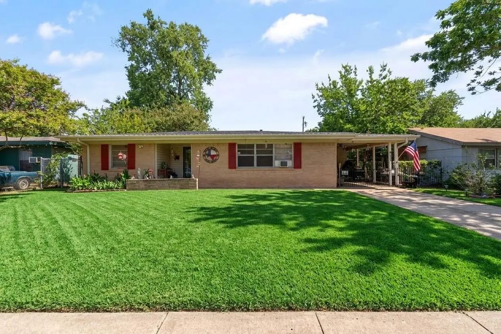 915 Liberty Drive, Irving