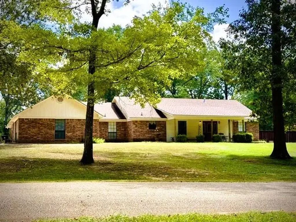 103 Dogwood Drive, Springhill