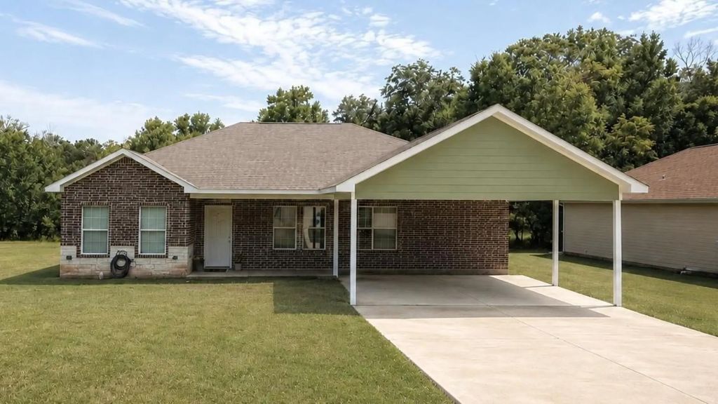 1190 E 1st Street, Mount Pleasant