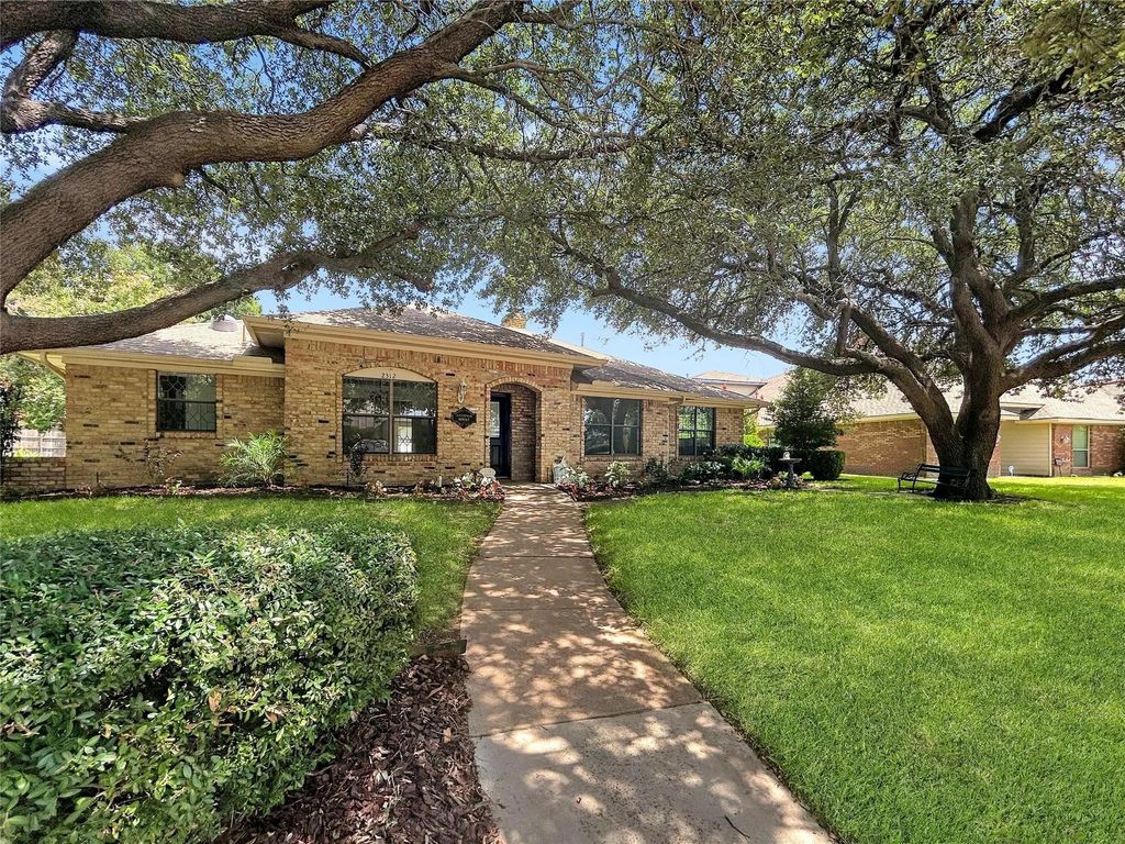 2312 Bush Circle, Carrollton