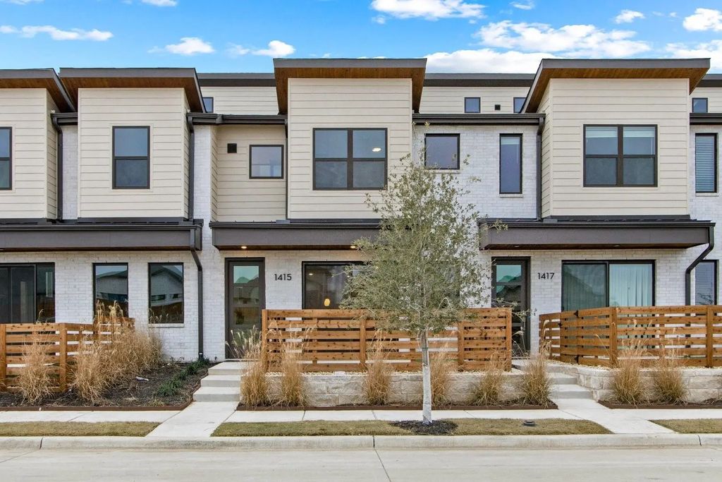 1404 Azalea Drive, Melissa