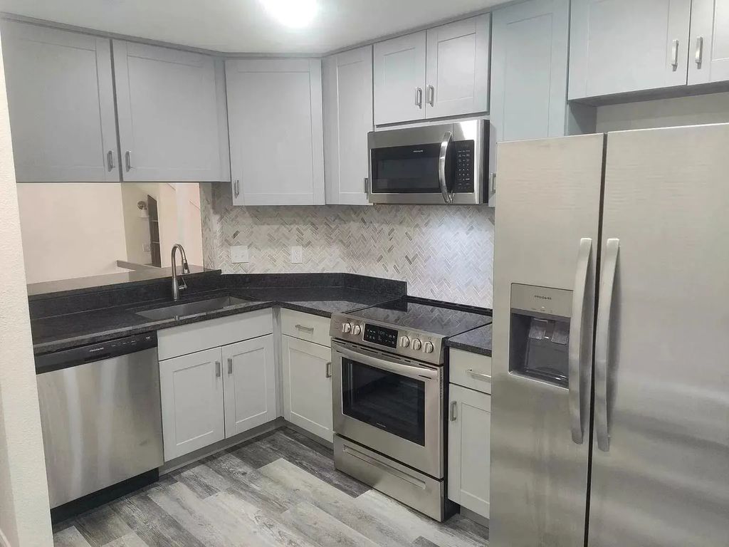 4217 Tierra, Irving