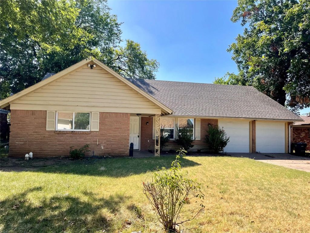 6912 Heritage Lane, Fort Worth