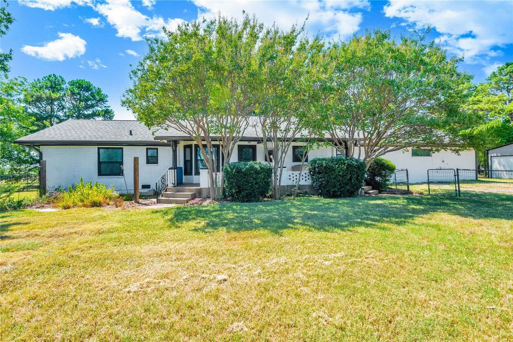 3007 County Road 805b, Cleburne