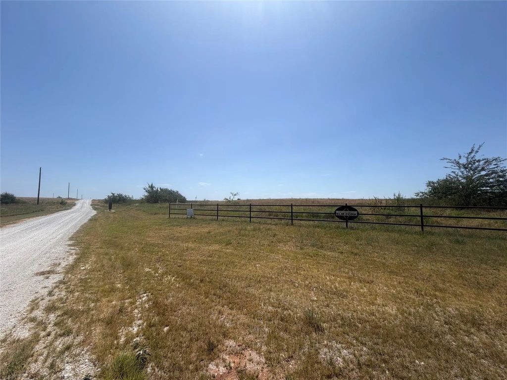 Tract 13-tbd Fm 677, Saint Jo