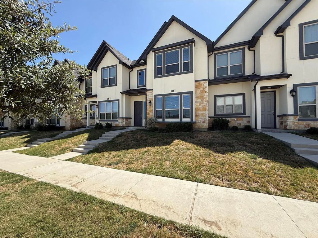 16134 Doe Lake Drive, Frisco
