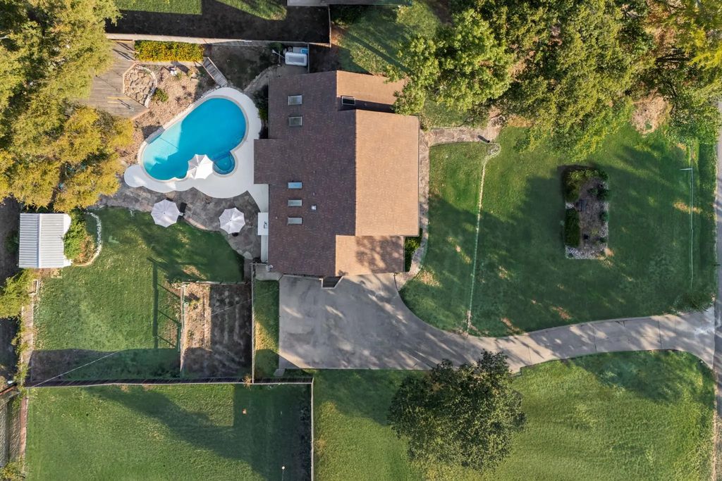 10633 Buddy Parker Road, Kemp