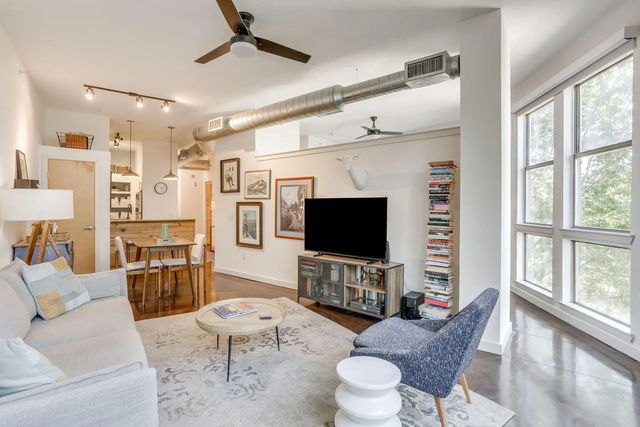 201 W Lancaster Avenue 320, Fort Worth