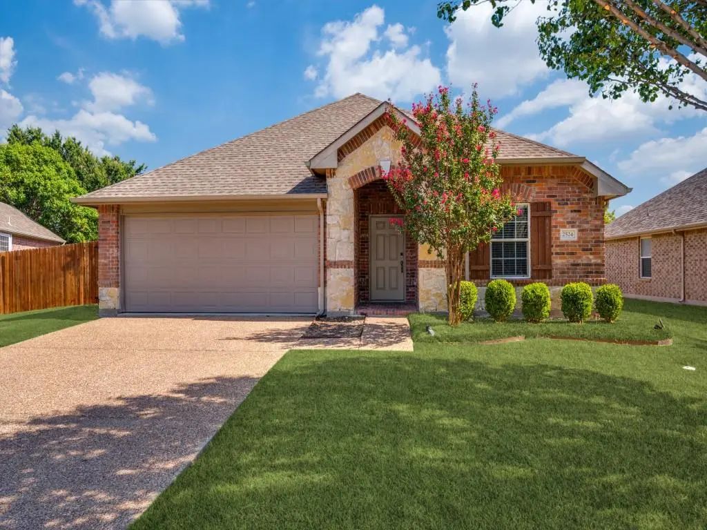 2524 Navasota Drive, Little Elm