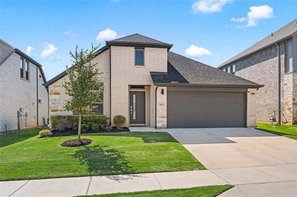 14733 Desert Door Drive, Fort Worth