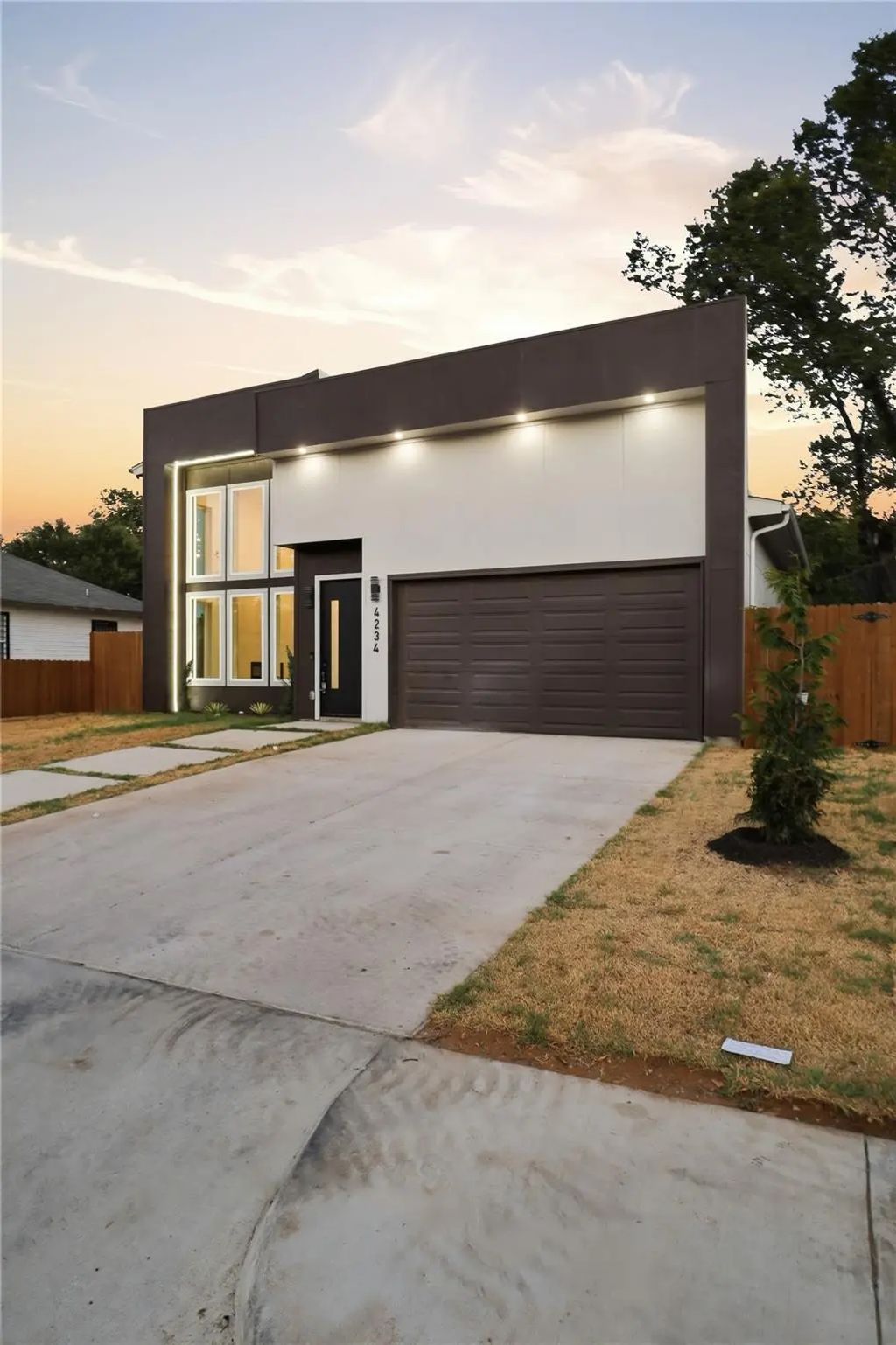 4234 Jamaica Street, Dallas