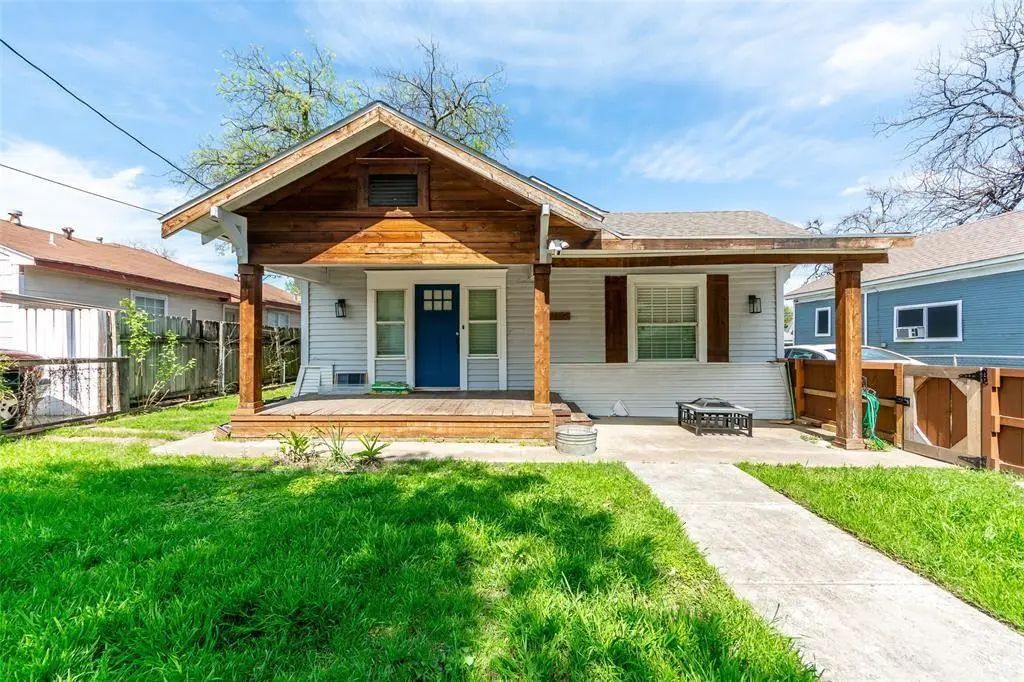 719 Melba Street, Dallas