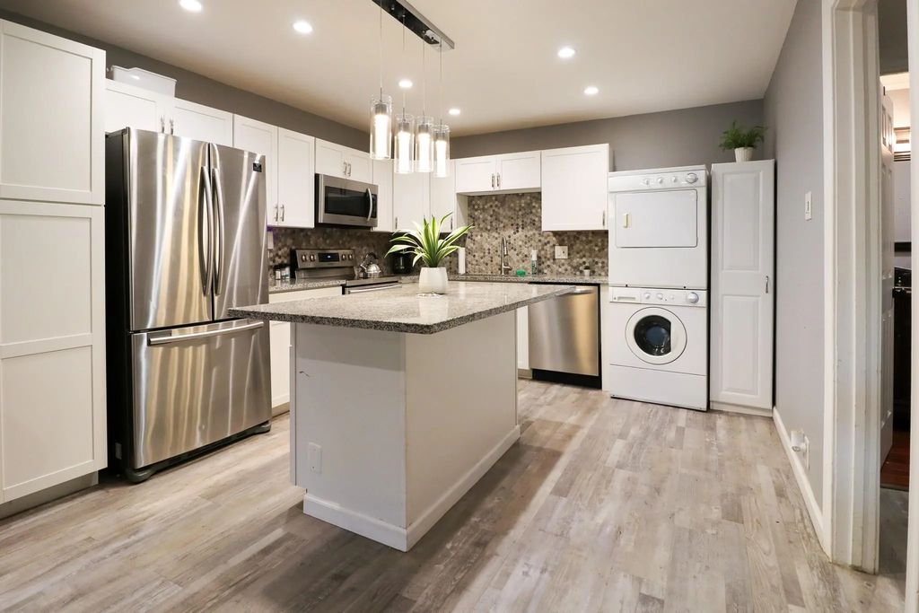 5306 Fleetwood Oaks Avenue 126, Dallas