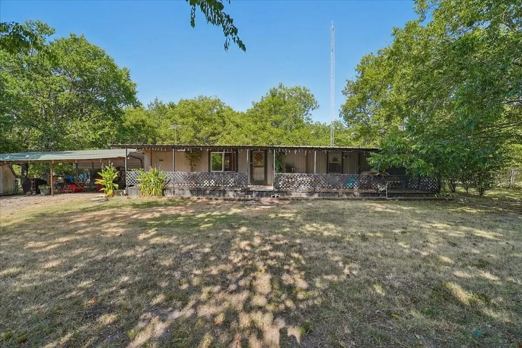 304 W 2nd Street, Dodd City