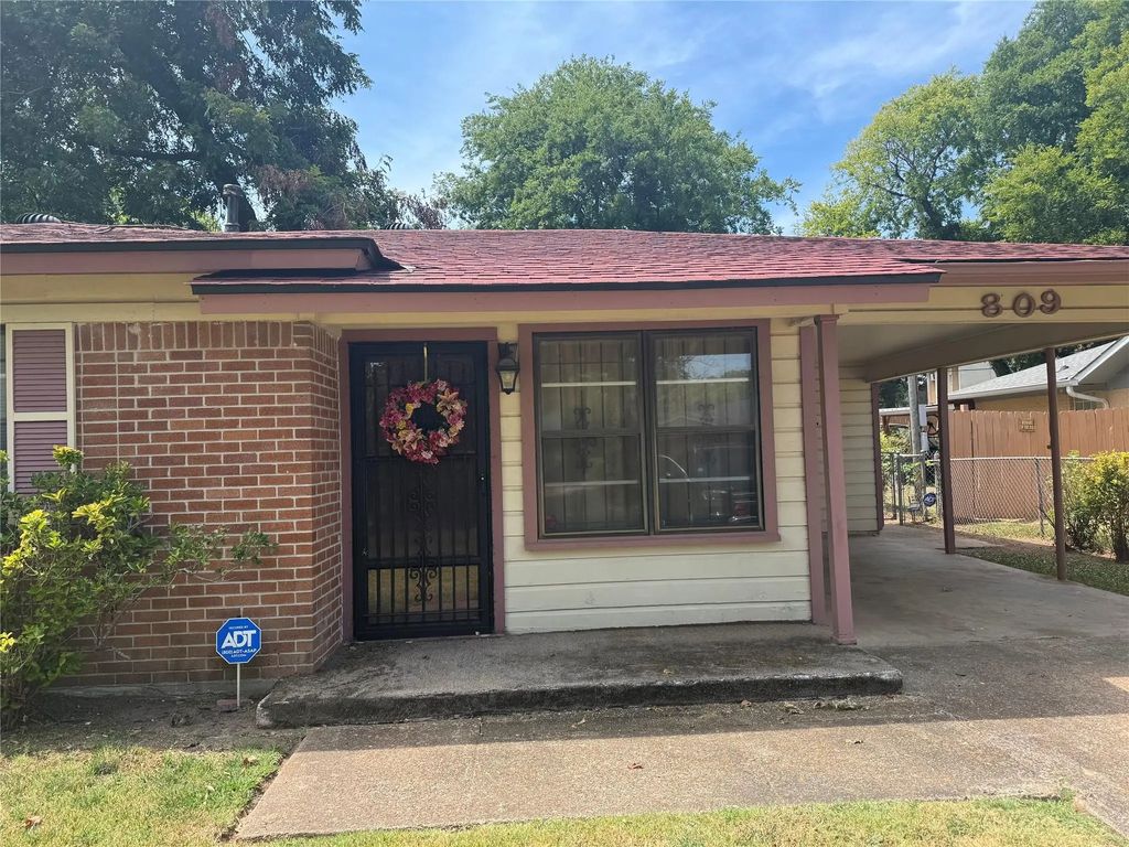809 Navaho, Shreveport