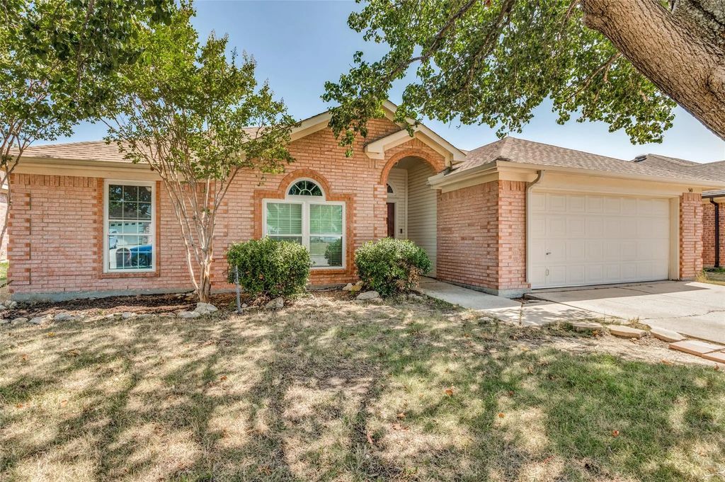 540 Cambridge Drive, Saginaw