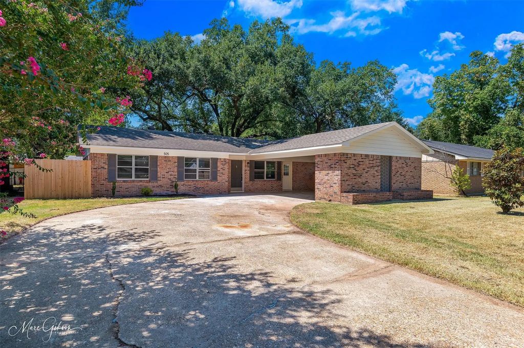 505 Meadowbrook Lane, Shreveport