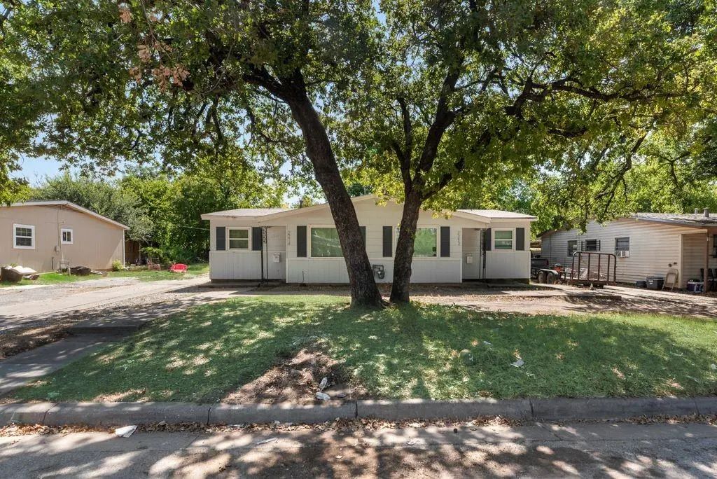 2212 David Drive 2214, Fort Worth