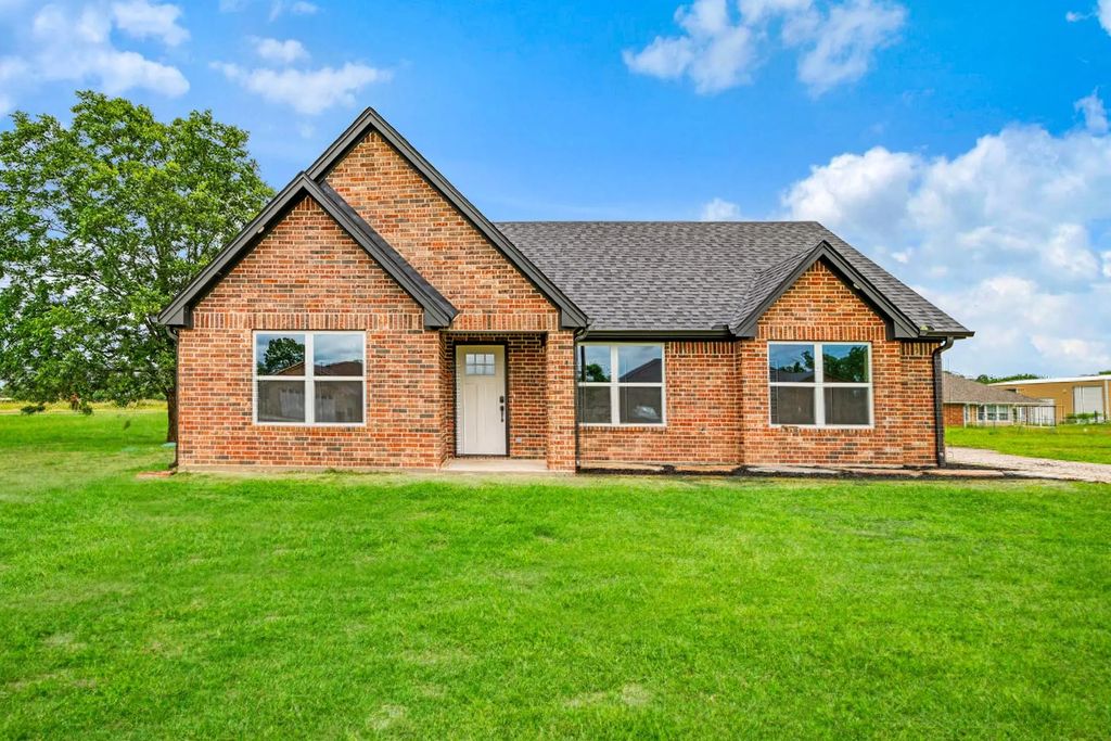 19 Private Road 35995, Powderly