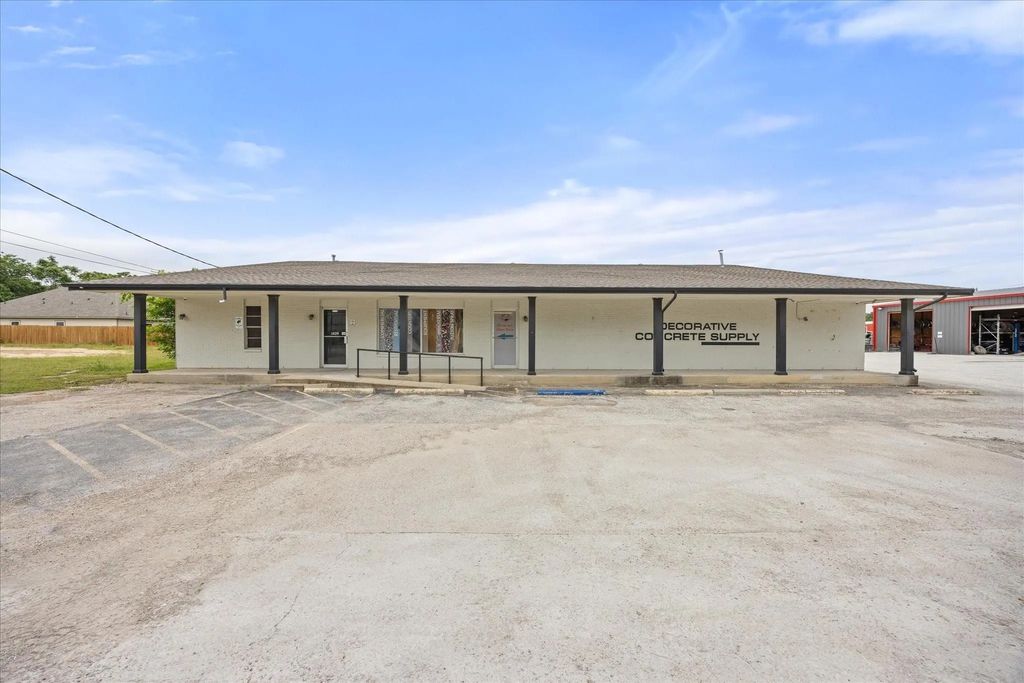 1409 Barnard Street, Glen Rose