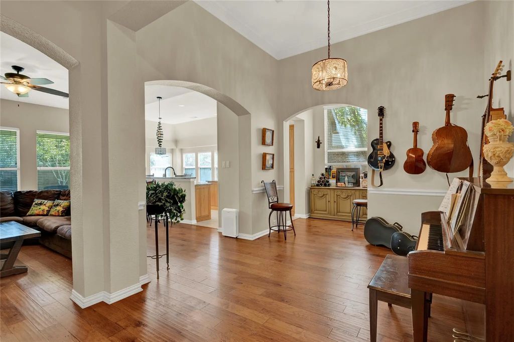 4821 Bellflower Way, Fort Worth