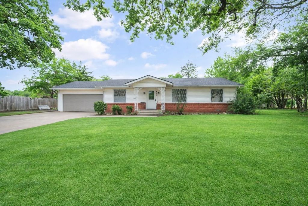 201 Hardy Avenue, Corsicana