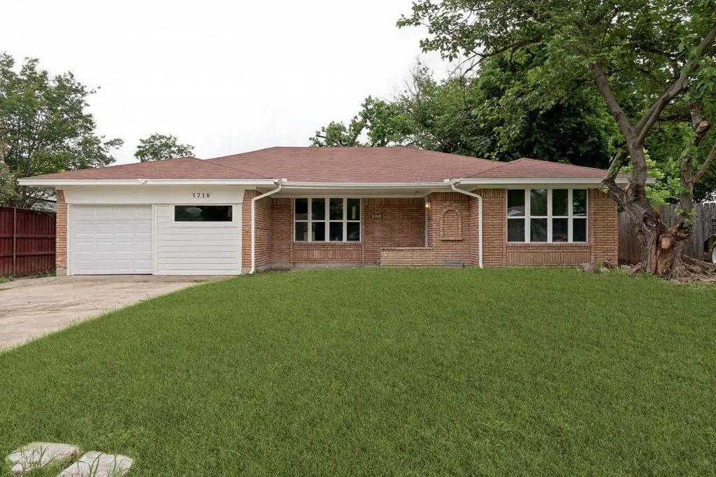 5718 Trio Lane, Dallas