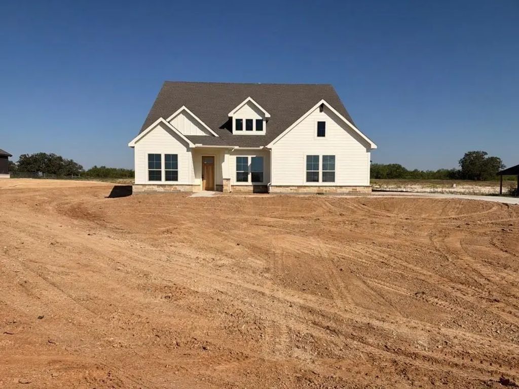 313 Johnny Boy Way, Springtown