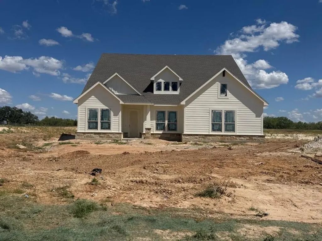 313 Johnny Boy Way, Springtown